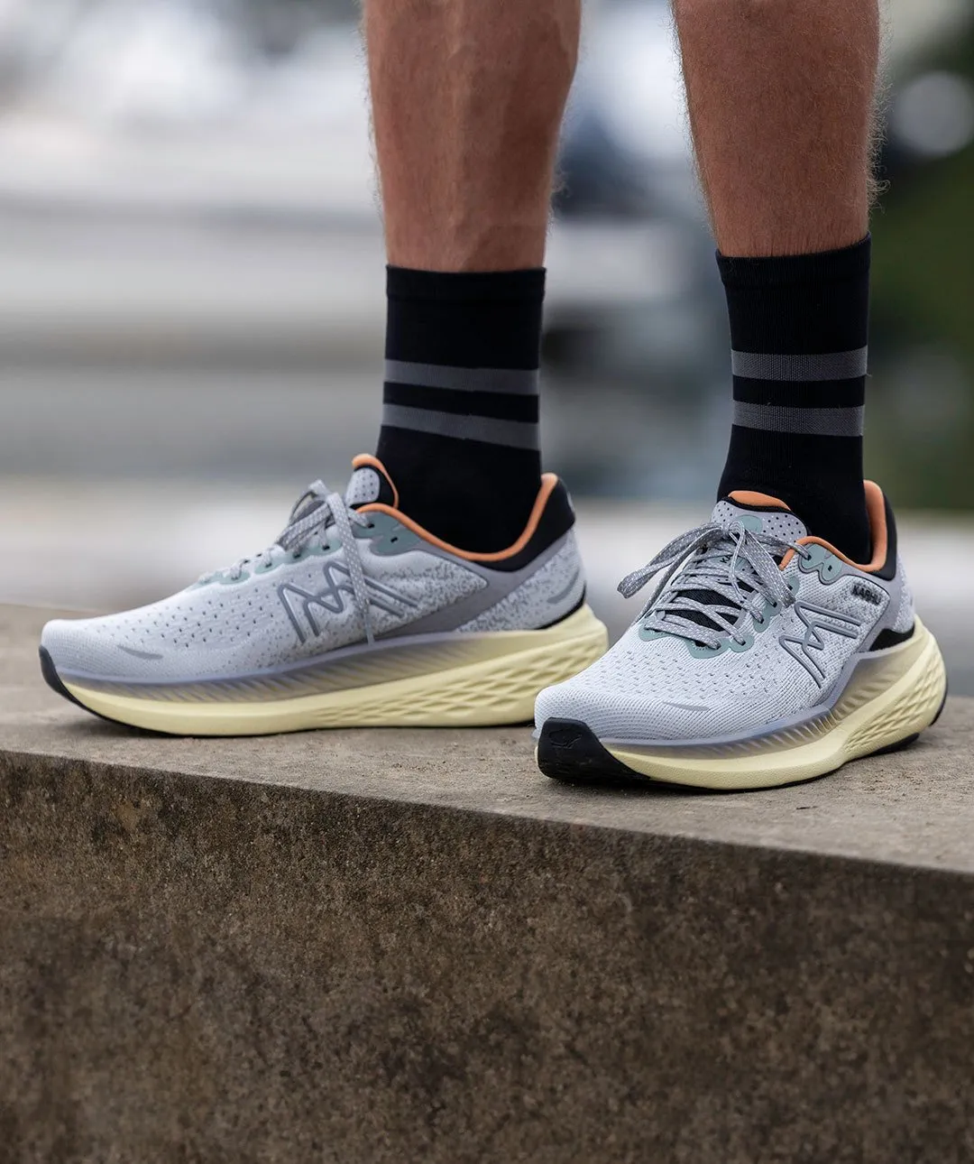 WOMEN'S MESTARI RUN 1.5 - LUNAR ROCK / BUTTERRUM,Women Shoes